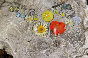 Šperky a drobnosti ze sušených květů - Tiffany šperky