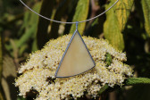Béžový trojúhelníček - Tiffany šperky