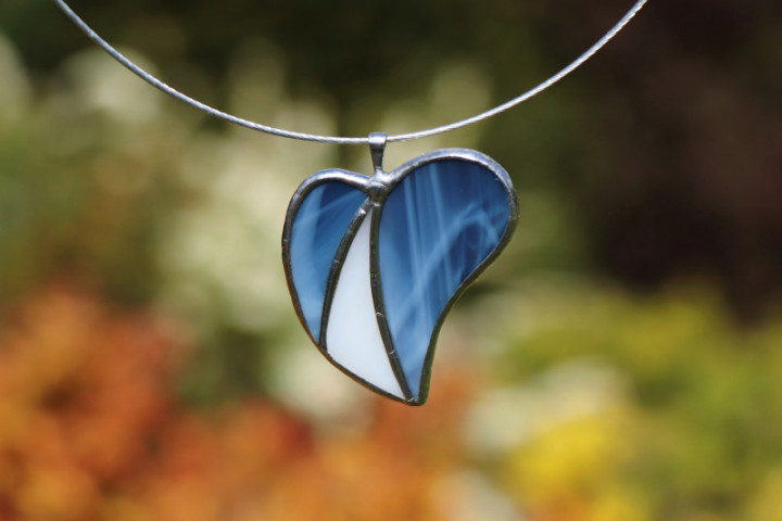 Srdíčko modro-bílé - Tiffany šperky